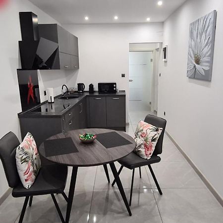 Apartman Julija 1 Rijeka Ngoại thất bức ảnh