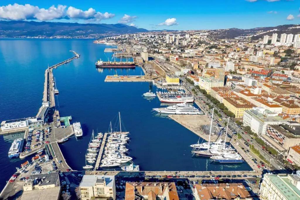 Apartman Julija 1 Rijeka Ngoại thất bức ảnh