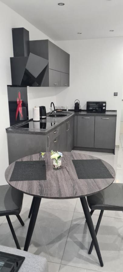 Apartman Julija 1 Rijeka Ngoại thất bức ảnh